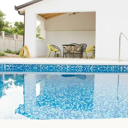 Fig Villa *