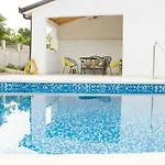 Fig Villa *
